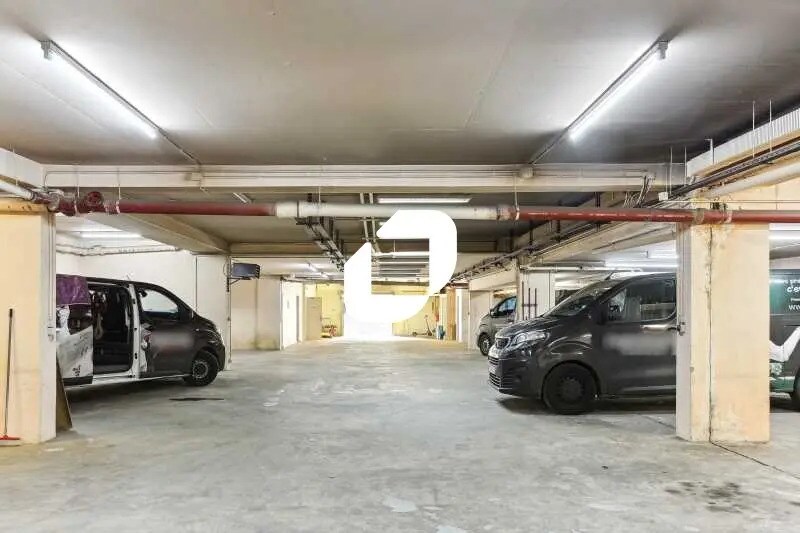 Local d’activités dans Sèvres à louer - Photo de l’immeuble – Image 3 sur 10