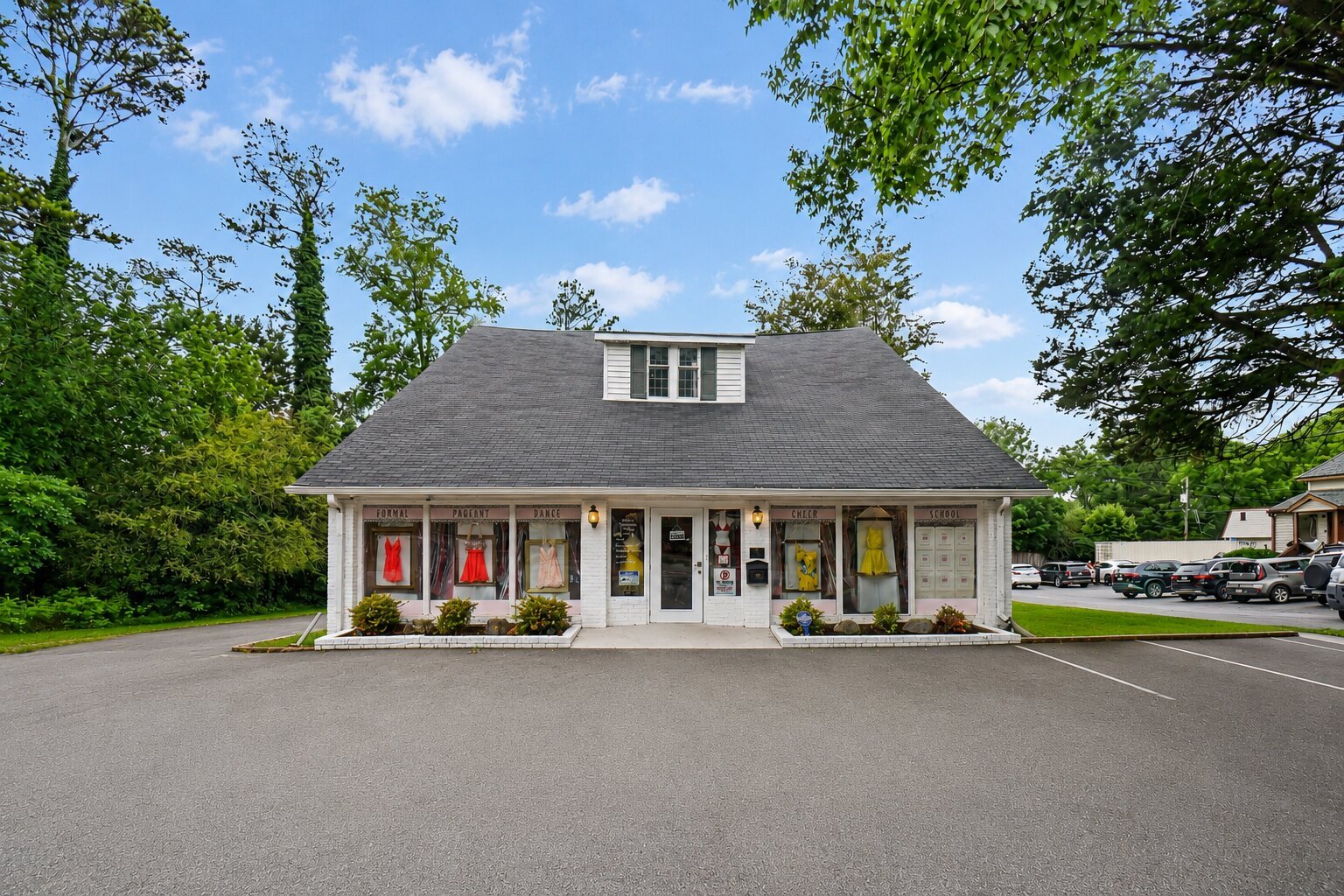 9010 Main St, Woodstock, GA à vendre Photo de l’immeuble– Image 1 sur 31
