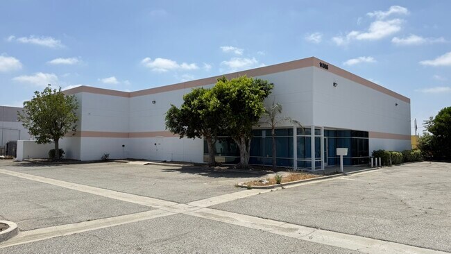 Plus de détails pour 14506 Arrow Hwy, Baldwin Park, CA - Industriel/Logistique à louer
