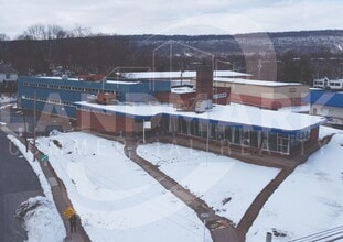 301 N Enola Dr, Enola, PA à vendre Photo de l’immeuble– Image 1 sur 1