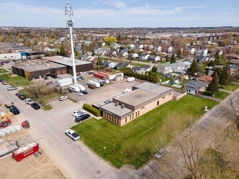 509 Rue Papineau, Boisbriand, QC à vendre - Photo de l’immeuble – Image 2 sur 8