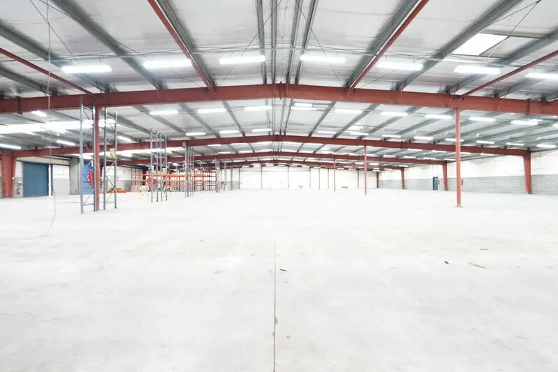 Industriel/Logistique dans Saint-Quentin-Fallavier à vendre Photo de l’immeuble– Image 1 sur 13