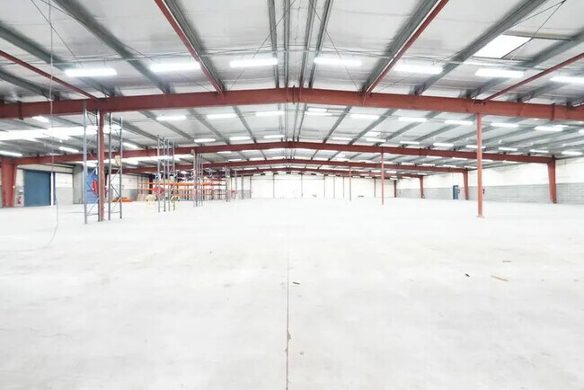Plus de détails pour 50 Rue Du Mollaret, Saint-Quentin-Fallavier - Local d'activités, Industriel/Logistique à louer