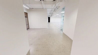 18100 Von Karman Ave, Irvine, CA à louer Numérisation 3D Matterport– Image 1 sur 5