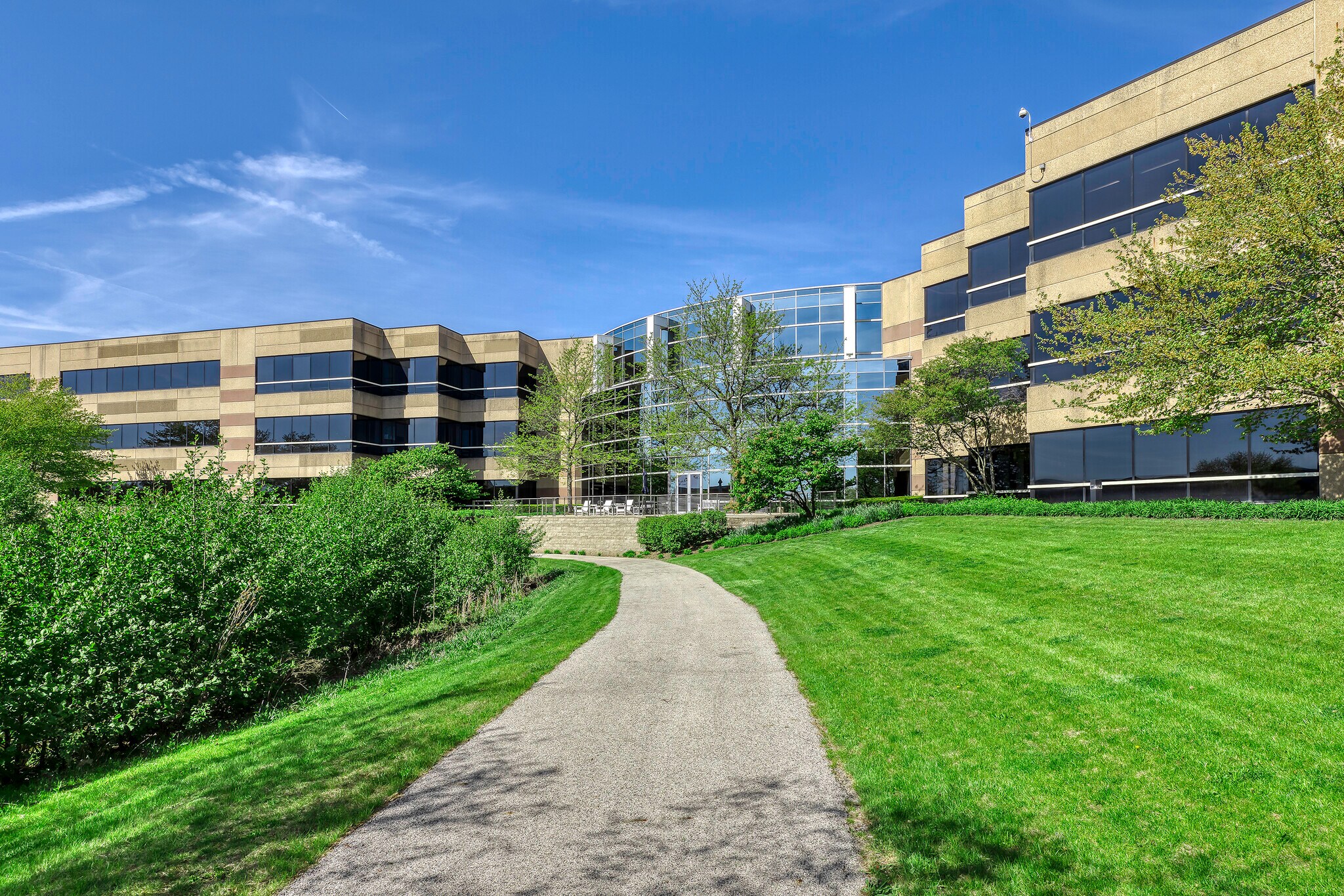 544 Lakeview Pky, Vernon Hills, IL à louer Photo de l’immeuble– Image 1 sur 17