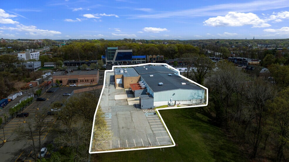 4865 Arthur Kill Rd, Staten Island, NY à vendre - Photo de l’immeuble – Image 3 sur 41