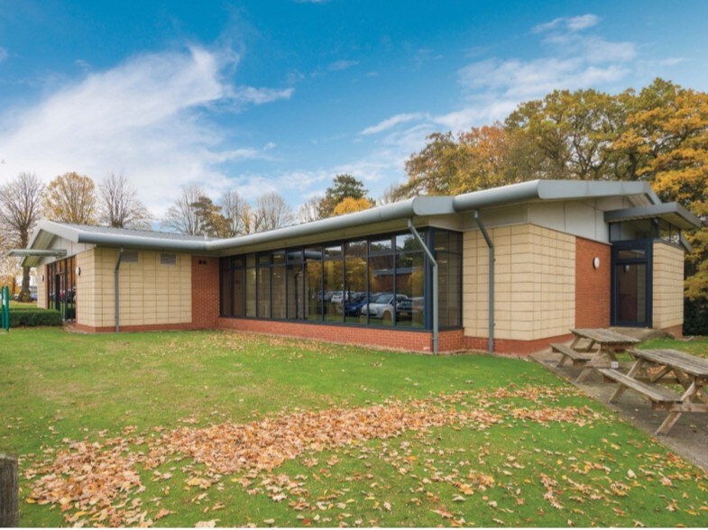 Coleshill Manor, Birmingham à vendre - Photo de l’immeuble – Image 1 sur 1