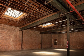 176 Flushing Ave, Brooklyn, NY à louer Photo intérieure– Image 1 sur 16