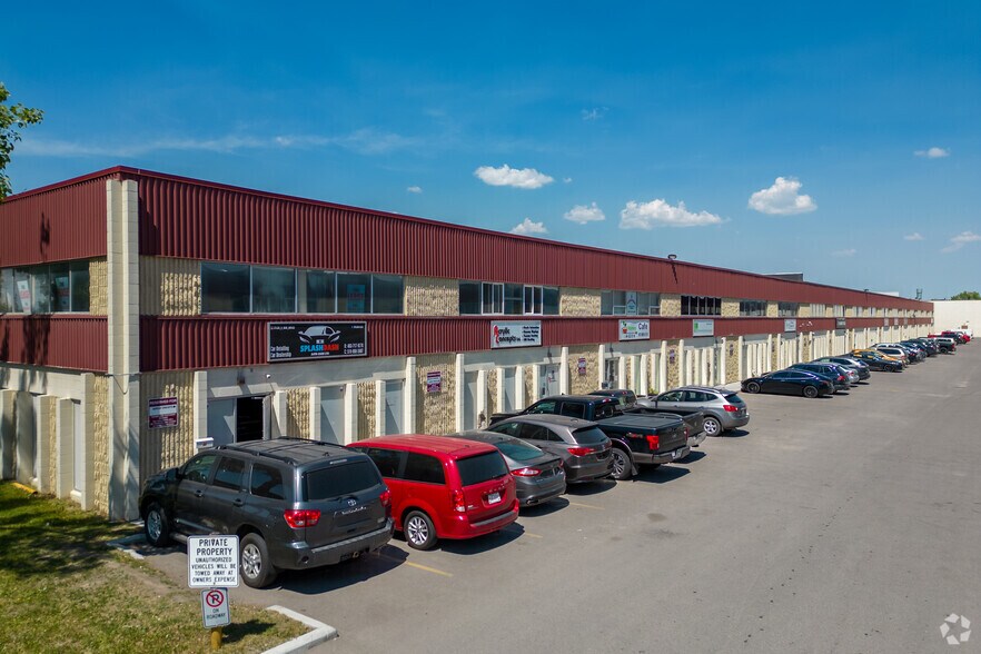 1410 40th Ave NE, Calgary, AB à louer - Photo de l’immeuble – Image 2 sur 5