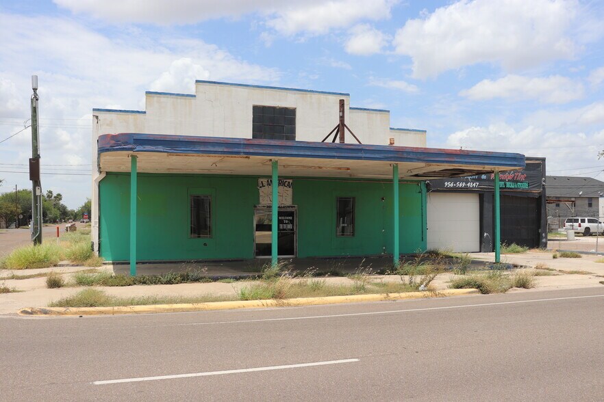 701 N Closner Blvd, Edinburg, TX à louer - Photo de l’immeuble – Image 2 sur 7