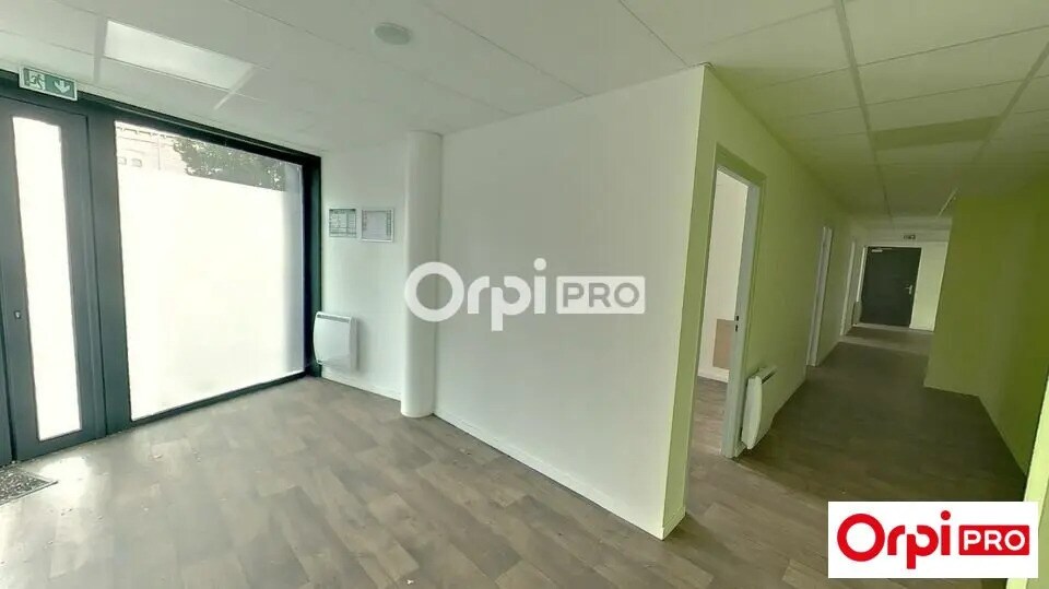 Local d’activités dans Lille à louer - Photo de l’immeuble – Image 3 sur 8