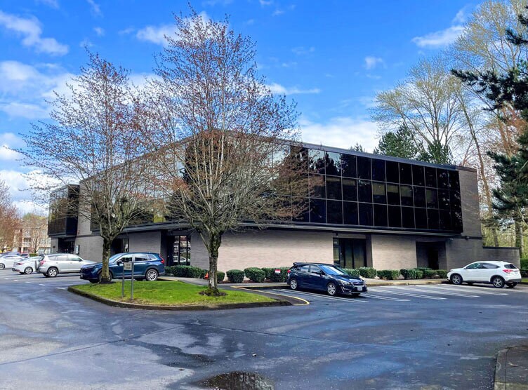 6835 Fort Dent Way, Tukwila, WA à vendre - Photo de l’immeuble – Image 2 sur 6