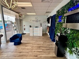 Plus de détails pour 5329 Wilson Mills rd, Richmond Heights, OH - Local commercial à louer