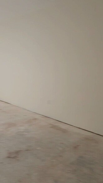 11326 Ventura Blvd, Studio City, CA à louer - Vidéo sur l’annonce professionnelle – Image 2 sur 35
