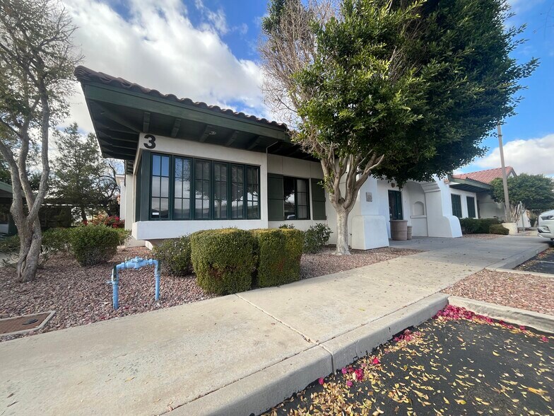 1757 E Baseline Rd, Gilbert, AZ à louer - Photo de l’immeuble – Image 3 sur 35