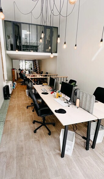 105 Rue Pierre Corneille, Lyon à louer - Photo de l’immeuble – Image 1 sur 7
