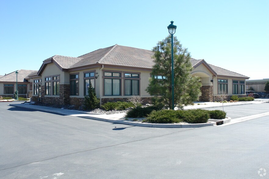 160 W Huffaker Ln, Reno, NV à vendre - Photo principale – Image 1 sur 18