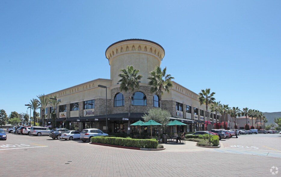 101-197 S Las Posas Rd, San Marcos, CA à louer - Photo de l’immeuble – Image 1 sur 9