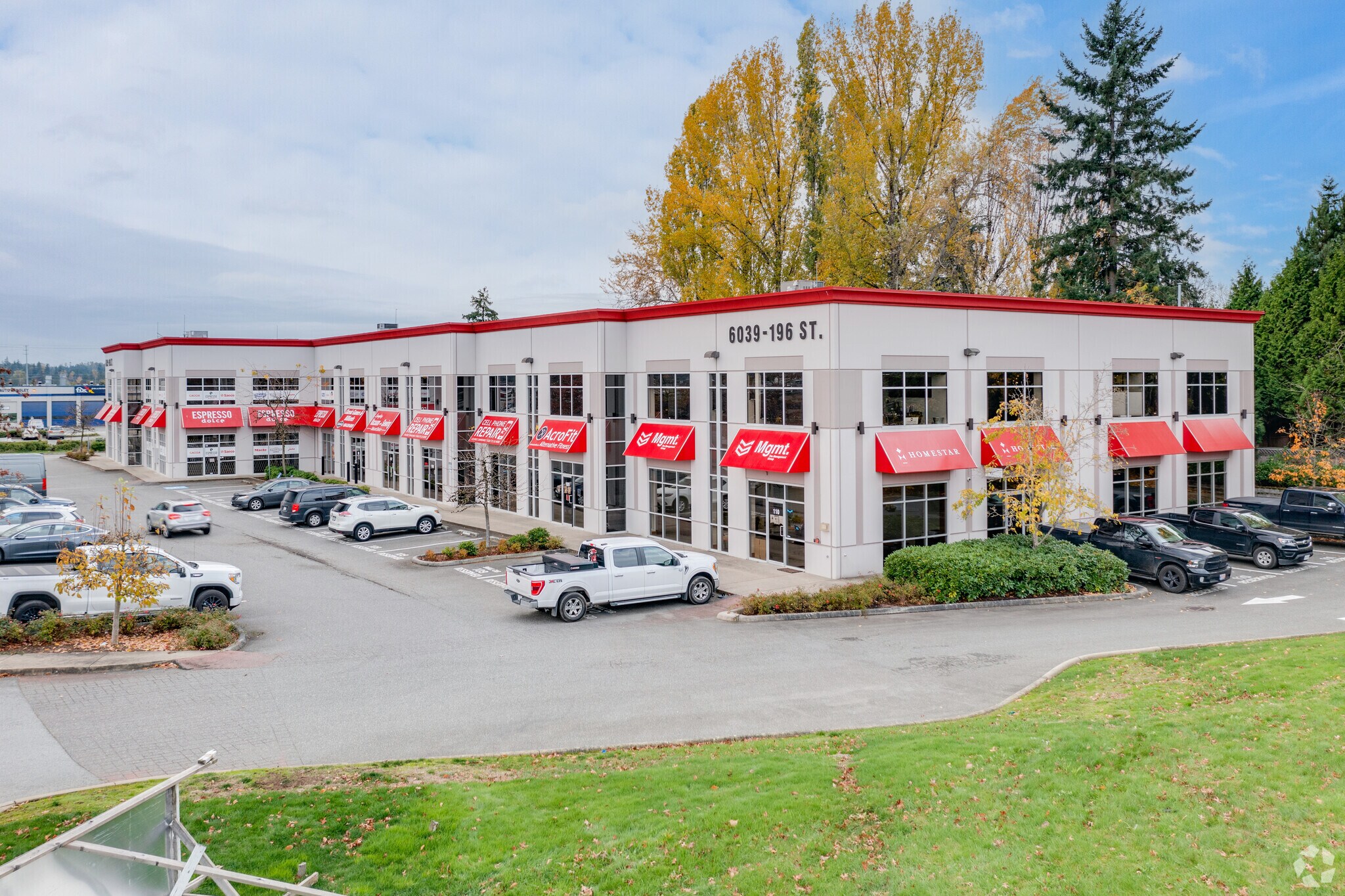 6039 196 St, Surrey, BC à louer Photo principale– Image 1 sur 6