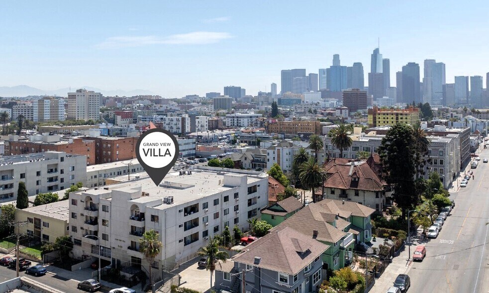840 S Grand View St, Los Angeles, CA à vendre - Photo de l’immeuble – Image 1 sur 11