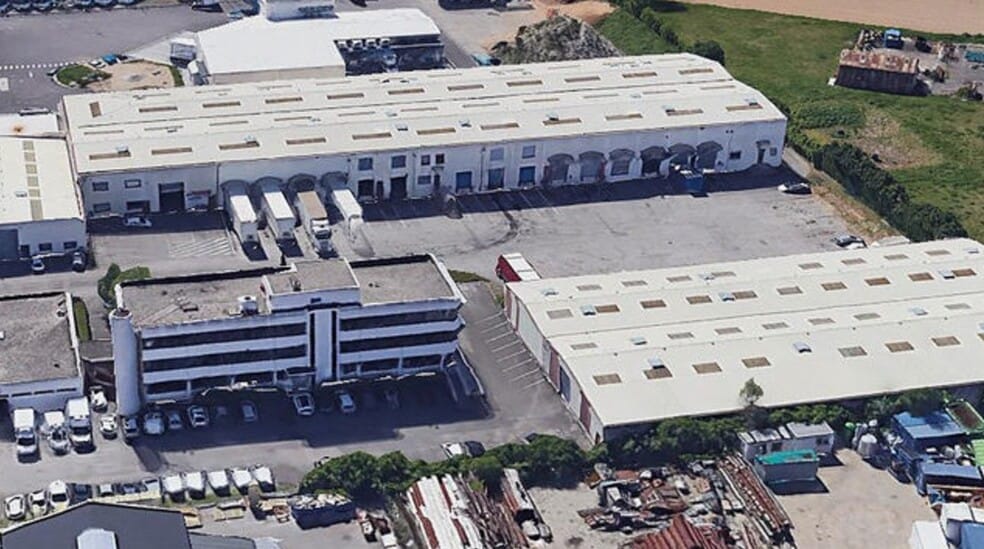 22 Avenue Du 24 Août 1944, Corbas à louer - Photo de l’immeuble – Image 2 sur 7