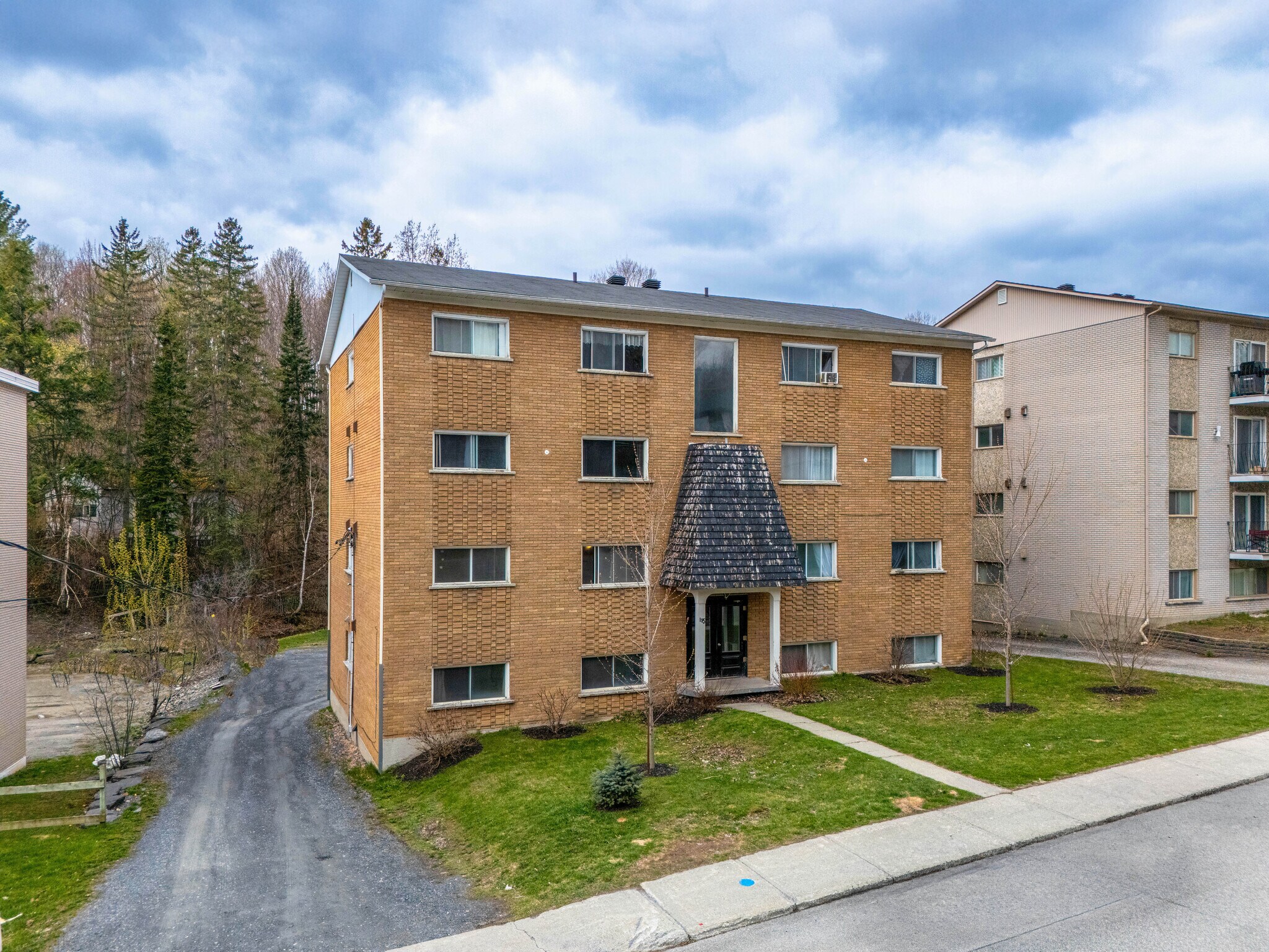 195 Rue Wilson, Sherbrooke, QC à vendre Photo principale– Image 1 sur 14