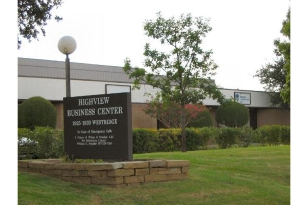 1925-1939 Westridge Dr, Irving, TX à louer - Photo de l’immeuble – Image 3 sur 6