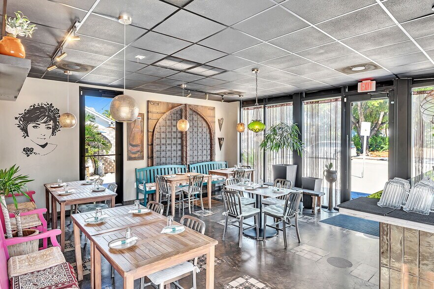 20-30 NW 34th St, Miami, FL à louer - Photo de l’immeuble – Image 3 sur 18