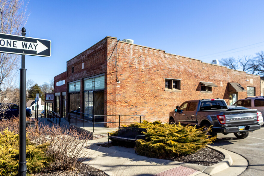 19 S Broadway St, Louisburg, KS à louer - Photo de l’immeuble – Image 3 sur 7