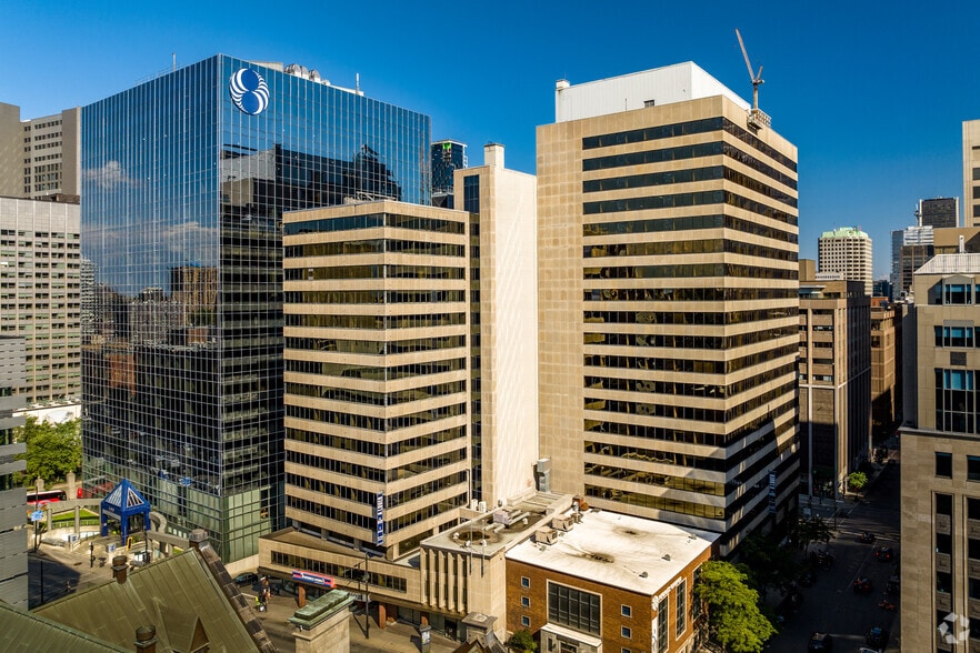 550 Rue Sherbrooke O, Montréal, QC à louer - Photo principale – Image 1 sur 12
