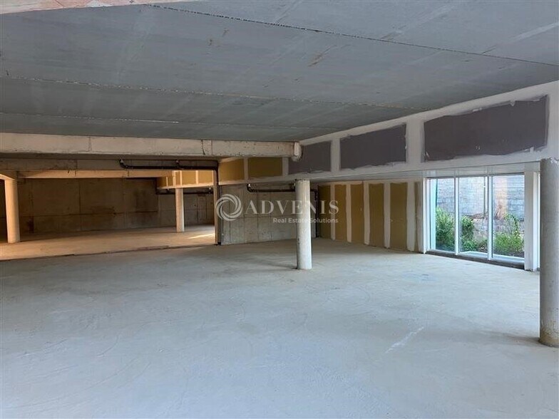 Local commercial dans Mérignac à vendre - Photo de l’immeuble – Image 3 sur 9