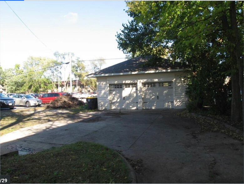 407 N Grand Ave, Waukesha, WI à vendre - Photo de l’immeuble – Image 2 sur 31
