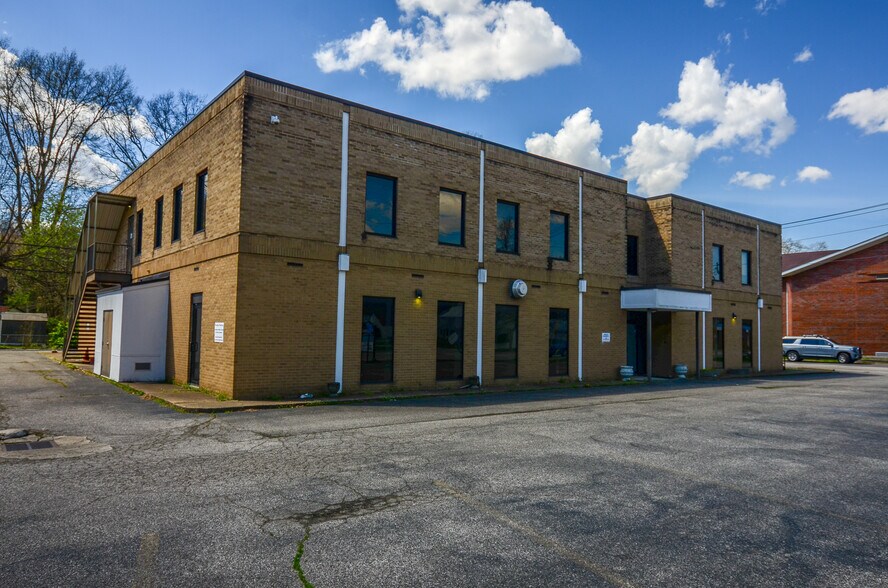 4701 MacCorkle Ave SE, Charleston, WV à vendre - Photo de l’immeuble – Image 2 sur 18