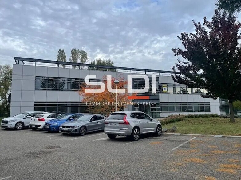 Bureau dans Saint-Priest à louer - Photo de l’immeuble – Image 2 sur 14