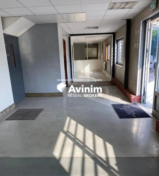 Industriel/Logistique dans Saint-Soupplets à louer - Photo de l’immeuble – Image 3 sur 4