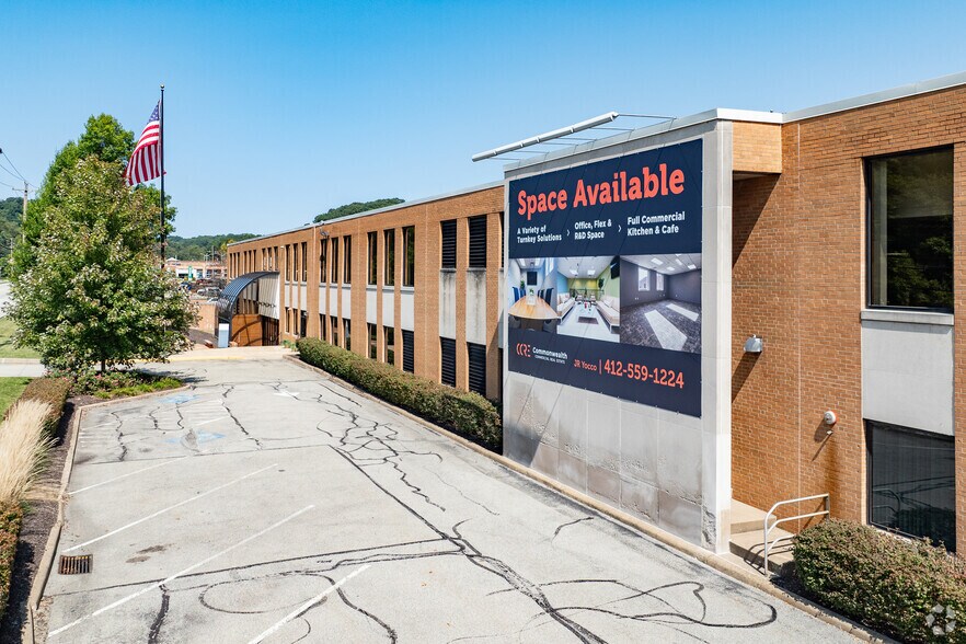 1740 Golden Mile Hwy, Monroeville, PA à louer - Photo de l’immeuble – Image 2 sur 33