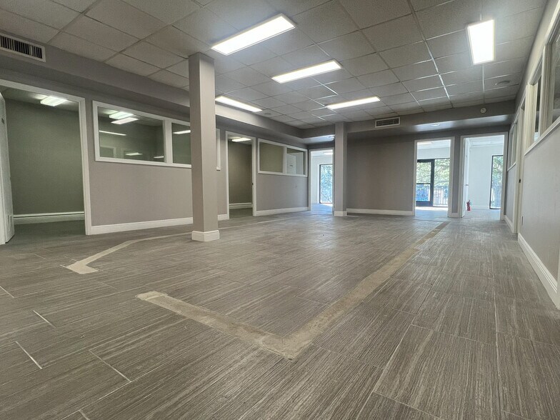 33 E Robinson St, Orlando, FL à louer - Photo intérieure – Image 2 sur 15