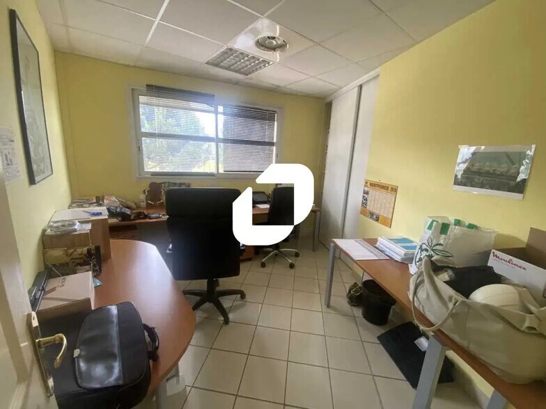 Local d’activités dans Eysines à louer - Photo de l’immeuble – Image 2 sur 6