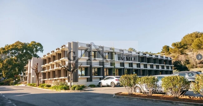 Plus de détails pour Bureau à louer