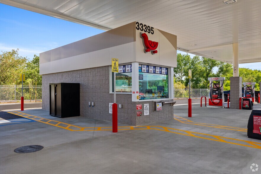 33395 Wolf Store Rd, Temecula, CA à vendre - Photo de l’immeuble – Image 3 sur 18