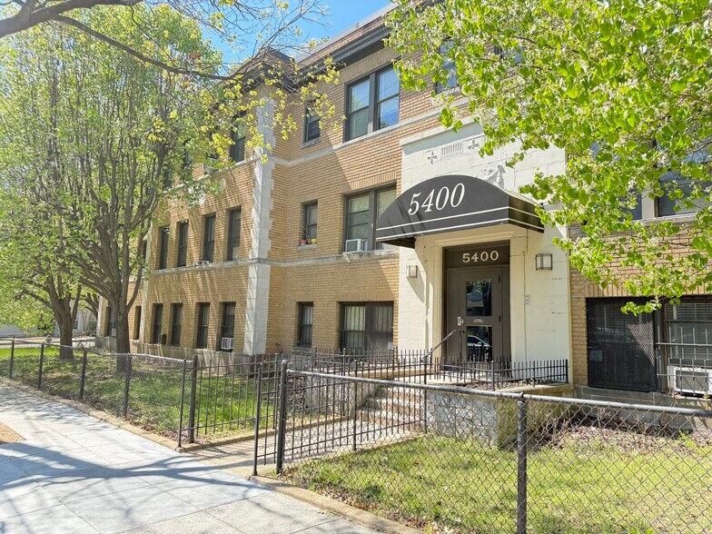 5400 7th St NW, Washington, DC à vendre - Photo de l’immeuble – Image 2 sur 16