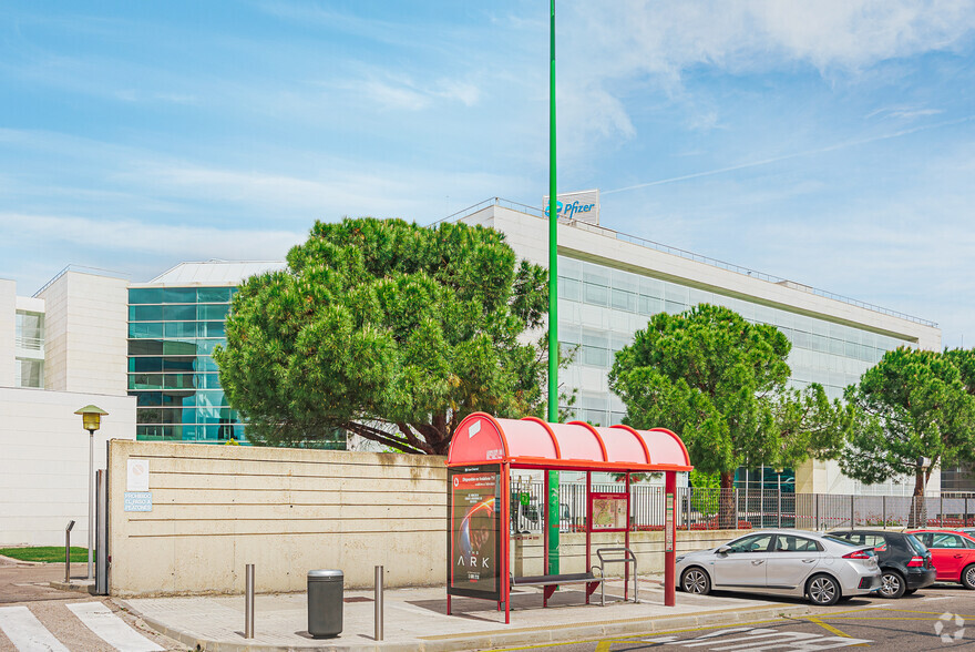 Avenida Europa, 20 B, Alcobendas, Madrid à louer - Photo de l’immeuble – Image 3 sur 12