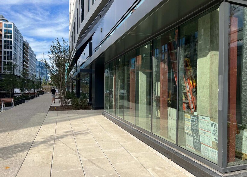 300 M St NE, Washington, DC à louer - Photo de la construction – Image 3 sur 4