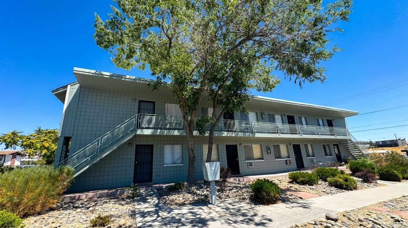 900 Willow St, Reno, NV à vendre Photo de l’immeuble– Image 1 sur 23