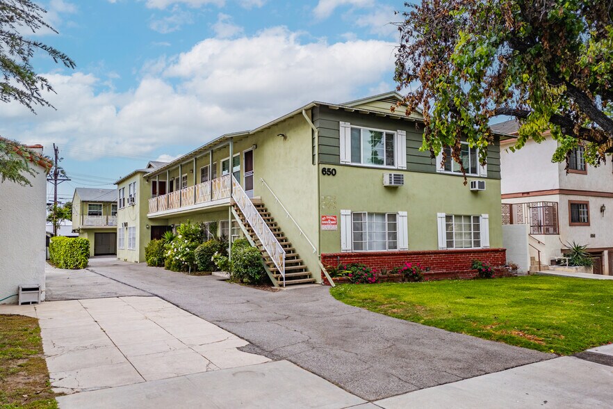650 W Wilson Ave, Glendale, CA à vendre - Photo principale – Image 1 sur 82