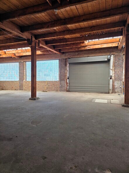 1686 N Ada St, Chicago, IL à louer - Photo de l’immeuble – Image 2 sur 3