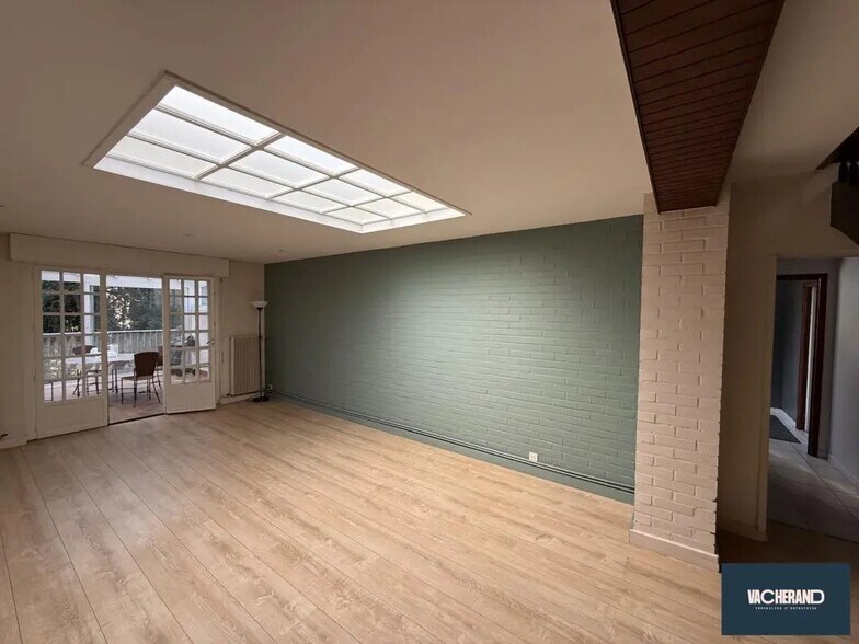 Local commercial dans Saint-André-lez-Lille à vendre - Photo de l’immeuble – Image 1 sur 4