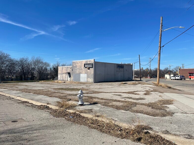 804 Nashville Ave, Fort Worth, TX à vendre - Photo de l’immeuble – Image 2 sur 18