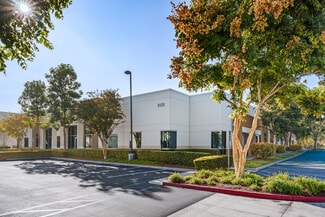 Plus de détails pour 3125 Tiger Run Ct, Carlsbad, CA - Local d'activités à louer