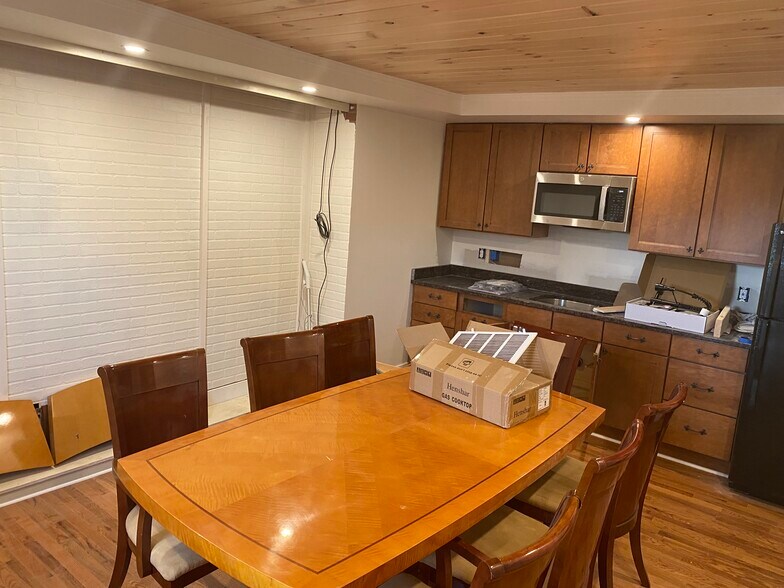 1416 Sulphur Spring Rd, Arbutus, MD à louer - Photo de l’immeuble – Image 2 sur 9